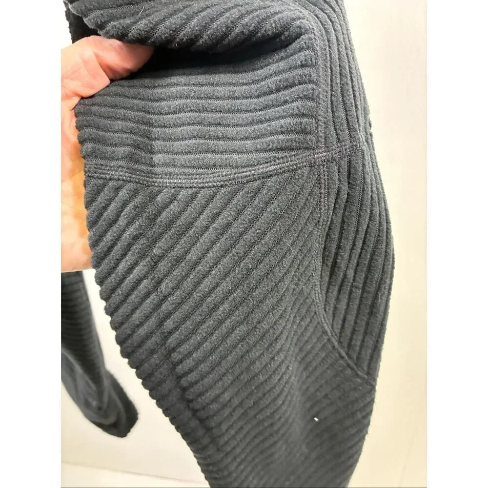 NIKE PRO NWT Hyper Warm Tight Fit Ribbed Leggings in Black Size XS